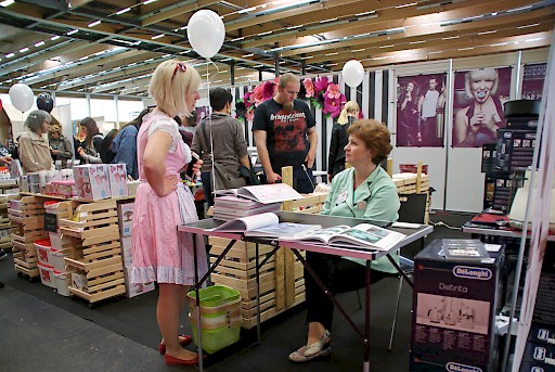 Bekannte Buchautorin Katarina Pfaffenrot stellt ihr Buch vor